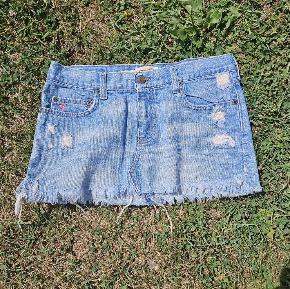 Hollister mini skirt. Size 4.